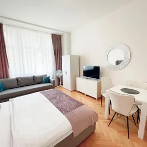 Gold Art Apartment Prague
